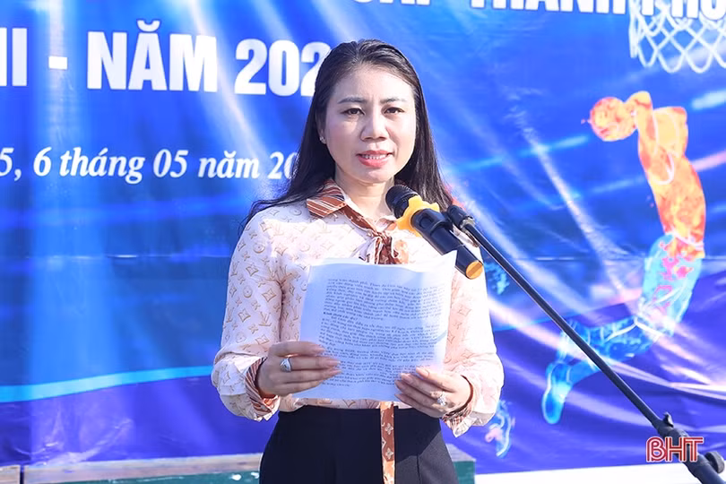 Học sinh TP Hà Tĩnh tranh tài giải bóng rổ