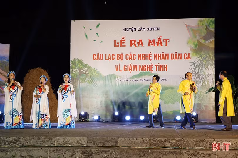 Cẩm Xuyên ra mắt CLB các nghệ nhân dân ca ví, giặm Nghệ Tĩnh
