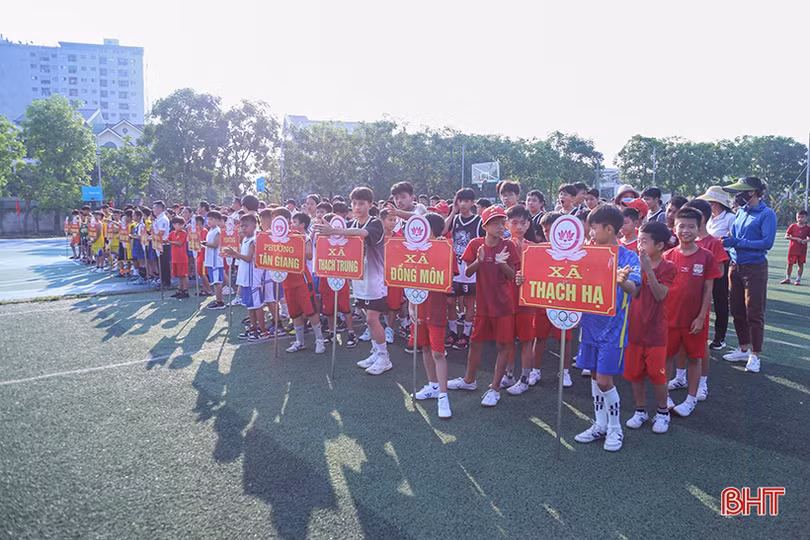 Học sinh TP Hà Tĩnh tranh tài giải bóng rổ