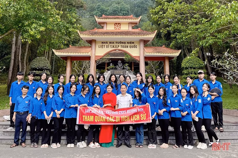 Nữ sinh Hà Tĩnh dành trọn đam mê với môn Lịch sử