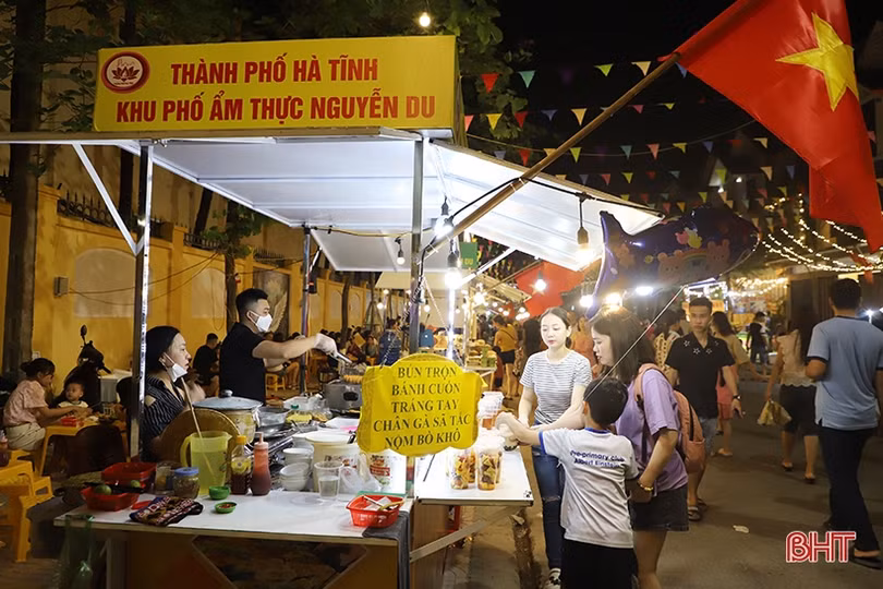 Hiệu ứng tốt từ khu phố ẩm thực đầu tiên của Hà Tĩnh