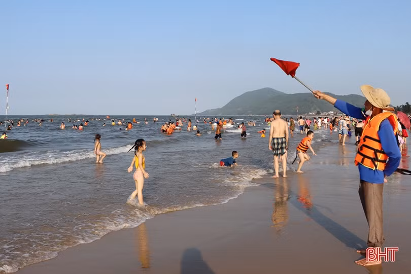Du lịch Hà Tĩnh “níu chân” du khách