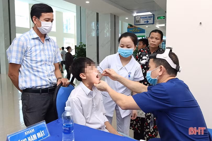 Khám sàng lọc, phẫu thuật nhân đạo cho hơn 200 trẻ em khuyết tật
