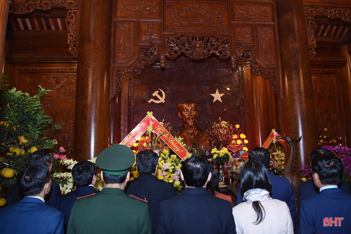 Phát huy truyền thống, khắc phục khó khăn, xây dựng Hà Tĩnh ngày càng phát triển