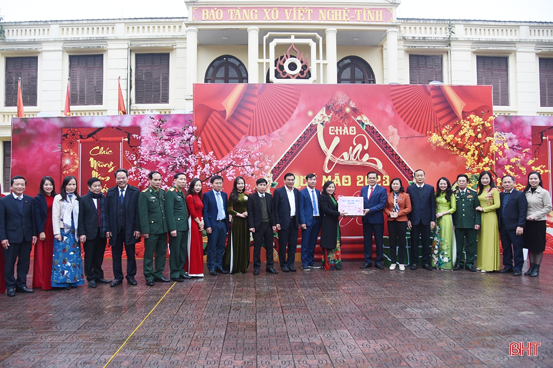 Phát huy truyền thống, khắc phục khó khăn, xây dựng Hà Tĩnh ngày càng phát triển