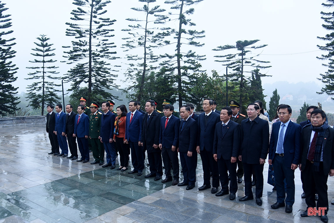 Phát huy truyền thống, khắc phục khó khăn, xây dựng Hà Tĩnh ngày càng phát triển