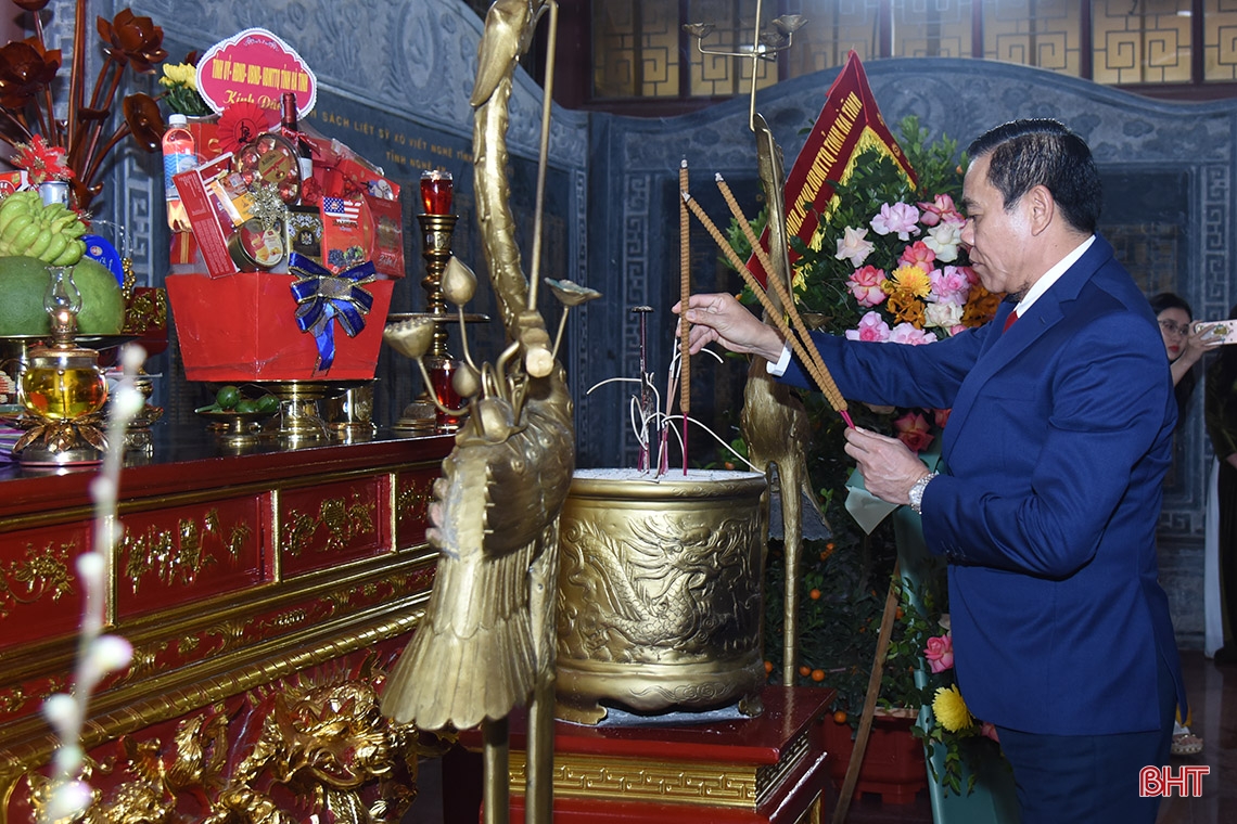 Phát huy truyền thống, khắc phục khó khăn, xây dựng Hà Tĩnh ngày càng phát triển