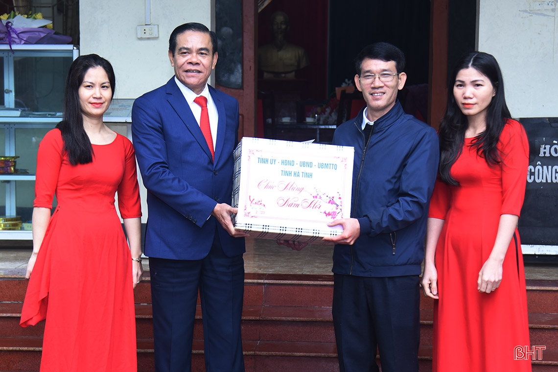 Phát huy truyền thống, khắc phục khó khăn, xây dựng Hà Tĩnh ngày càng phát triển