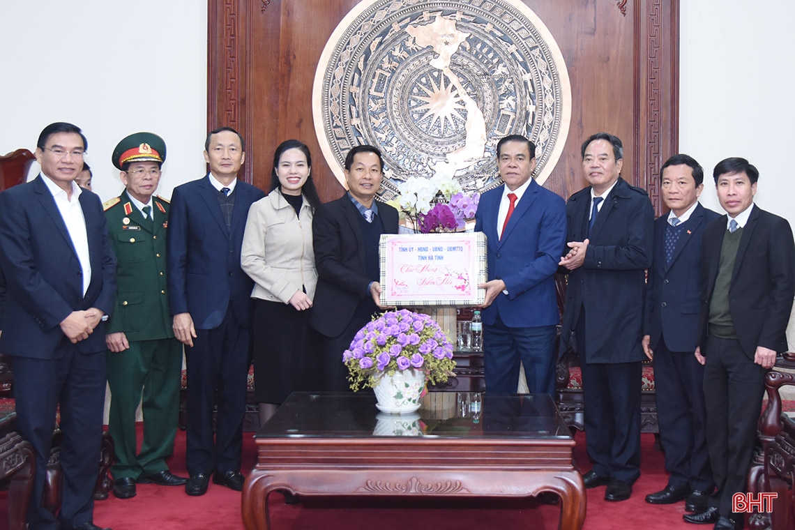 Phát huy truyền thống, khắc phục khó khăn, xây dựng Hà Tĩnh ngày càng phát triển