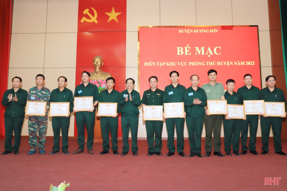 Diễn tập khu vực phòng thủ huyện Hương Sơn hoàn thành xuất sắc các nội dung đề ra