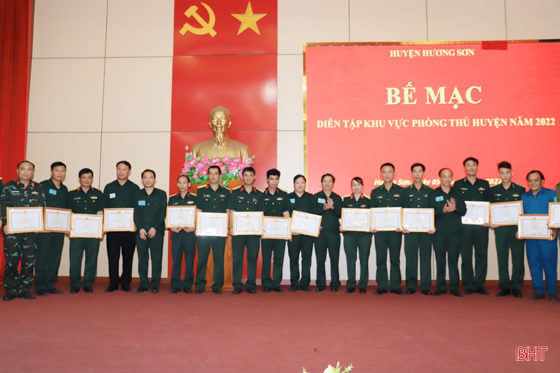 Diễn tập khu vực phòng thủ huyện Hương Sơn hoàn thành xuất sắc các nội dung đề ra