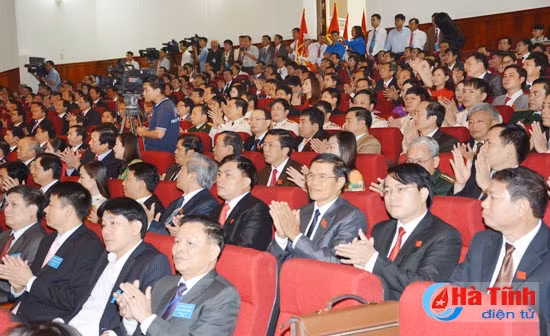 Phát huy truyền thống, đoàn kết xây dựng Đảng bộ Hà Tĩnh trong sạch, vững mạnh ảnh 2