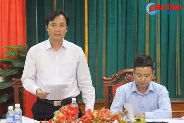 co chuong trinh dao tao trung cap ly luan chinh tri phu hop tung doi tuong