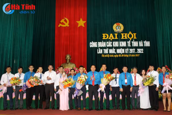 vi quyen loi ich hop phap cua nguoi lao dong o cac khu kinh te