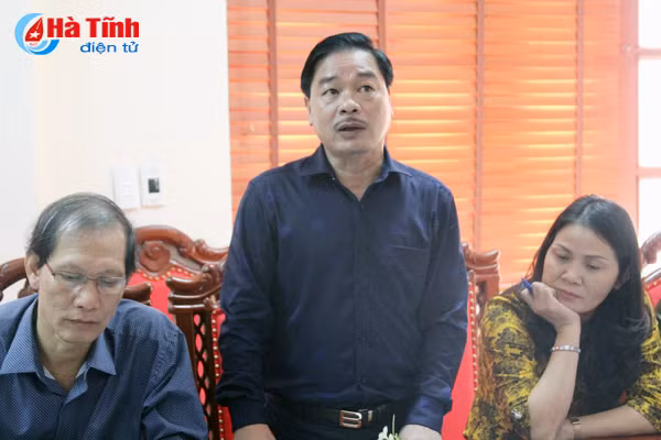 co chuong trinh dao tao trung cap ly luan chinh tri phu hop tung doi tuong