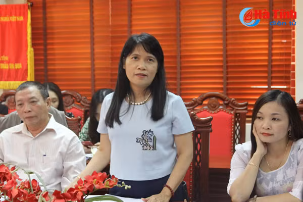co chuong trinh dao tao trung cap ly luan chinh tri phu hop tung doi tuong