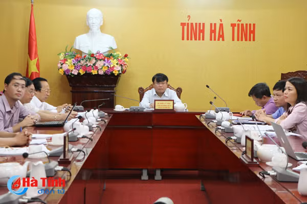sap xep doi moi hoat dong cong ty nong lam gan voi sxkd hieu qua