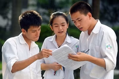 bo gd dt tra loi ve thong tin tang hoc phi dai hoc