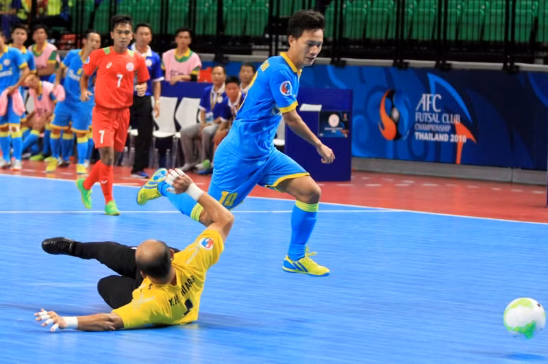phan khac chi tu cau be chan trau den tuyen thu quoc gia