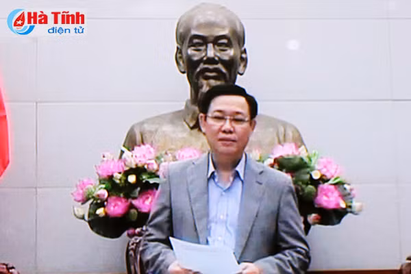 sap xep doi moi hoat dong cong ty nong lam gan voi sxkd hieu qua