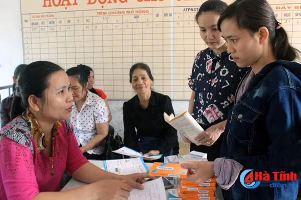 kien nghi huy bo quyet dinh ky luat can bo cong chuc sinh con thu 3