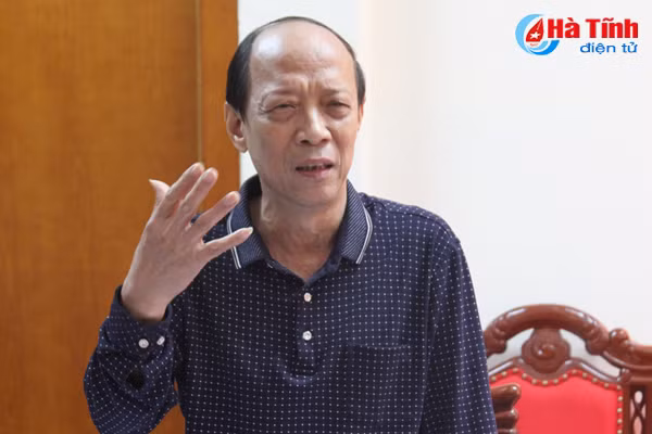 co chuong trinh dao tao trung cap ly luan chinh tri phu hop tung doi tuong
