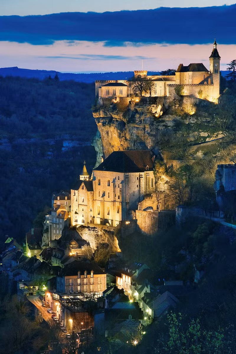 9 ngoi lang ben vach da ngoan muc den kho tin