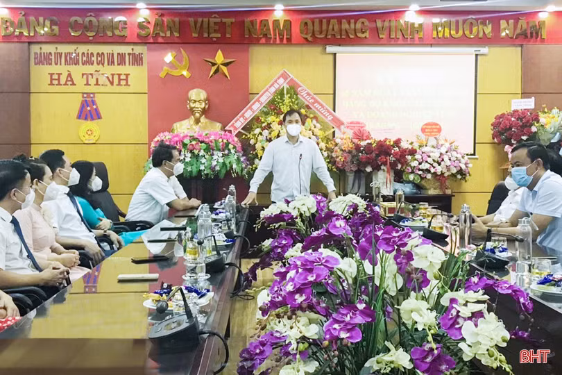 Tiếp tục siết chặt kỷ luật, kỷ cương hành chính, nâng cao đạo đức công vụ