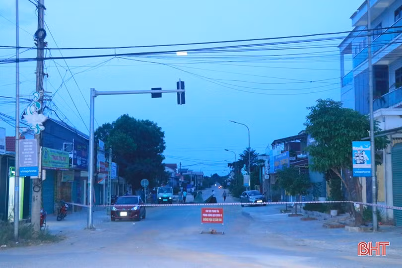 Huyện Kỳ Anh cách ly tạm thời thêm 1 thôn với 399 hộ dân