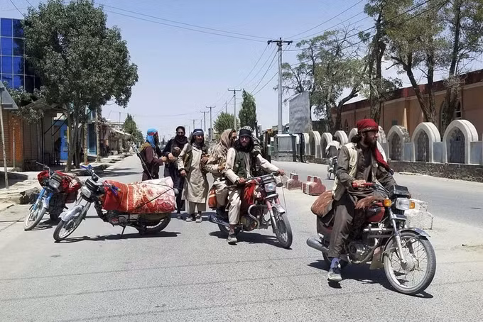 Mỹ, Anh đưa quân di tản dân khỏi Afghanistan