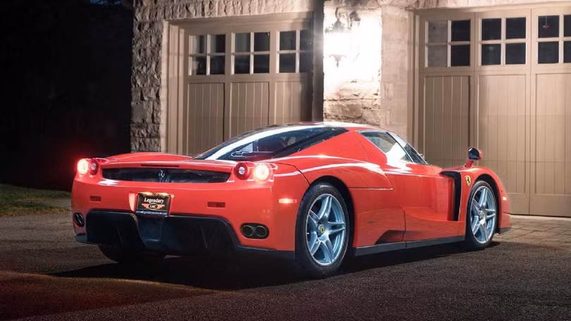 Siêu xe Ferrari Enzo hàng hiếm được bán với giá 3,8 triệu USD