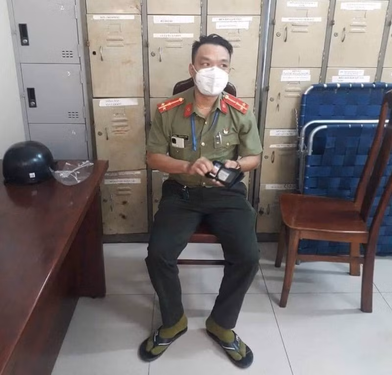 Bắt người giả “Phó phòng Công an quận 3” đăng Facebook sai sự thật