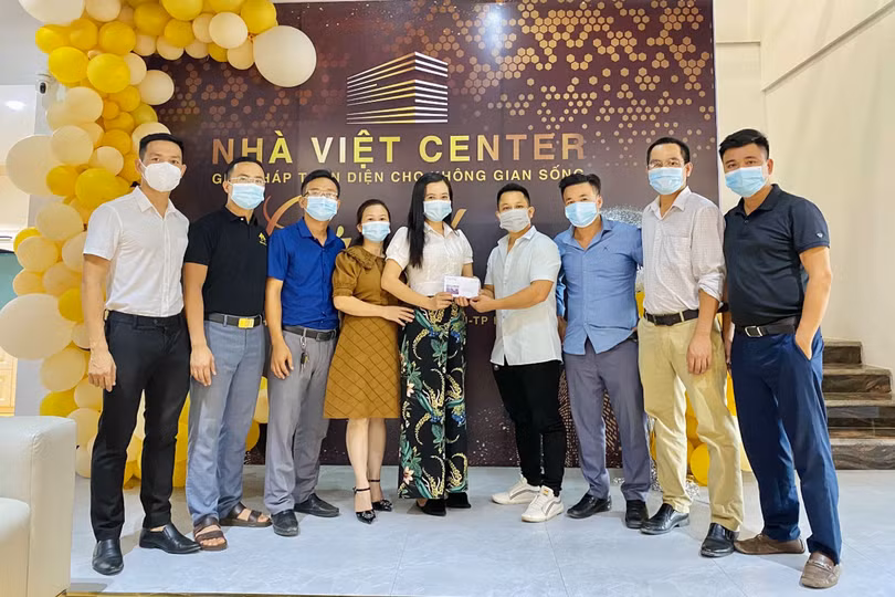 Khai trương Nhà Việt Center kết hợp “Tuần lễ gây quỹ từ thiện ủng hộ phòng chống COVID-19