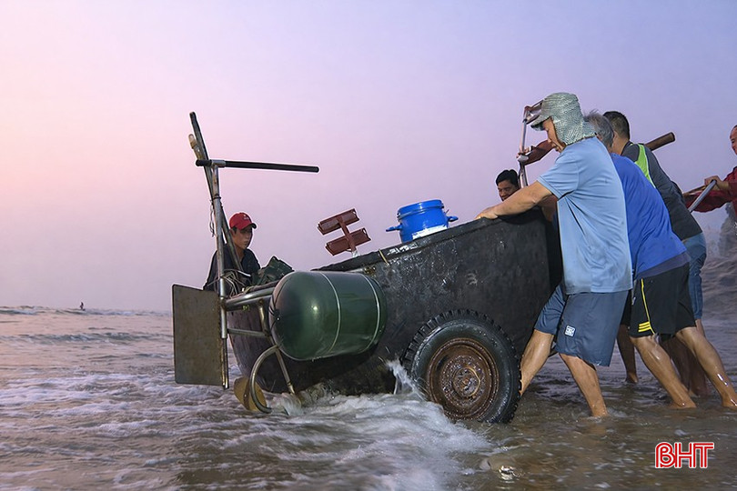bqbht_br_thuyen-cap-ben-2.jpg