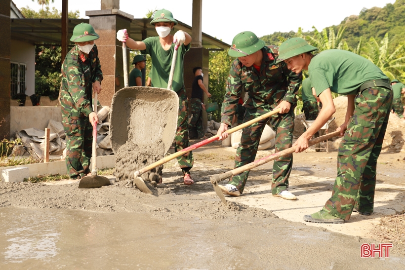 Tăng cường công tác dân vận ở vùng đặc thù của lực lượng vũ trang