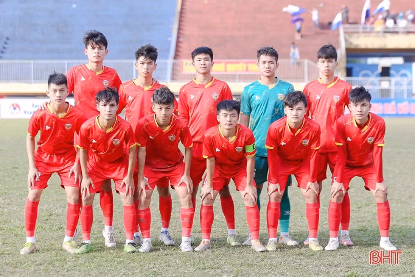 U17 Hồng Lĩnh Hà Tĩnh rộng cửa vào Vòng chung kết quốc gia?