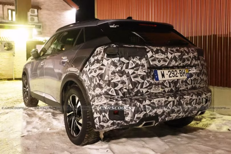 Peugeot 2008 Facelift lộ diện với diện mạo mới bắt mắt hơn