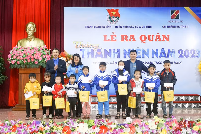 Sôi nổi ra quân Tháng Thanh niên 2023 tại Hà Tĩnh 