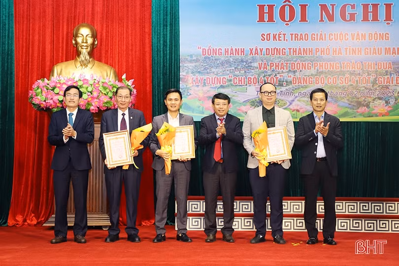 21 đề tài, ý tưởng đạt giải Cuộc vận động xây dựng TP Hà Tĩnh giàu mạnh, văn minh