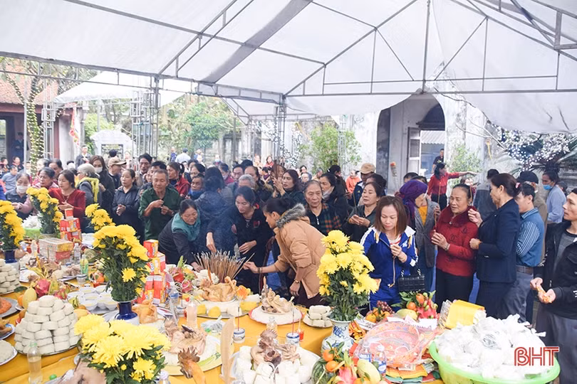 Trang trọng Lễ giỗ Thành hoàng làng Nhượng Bạn