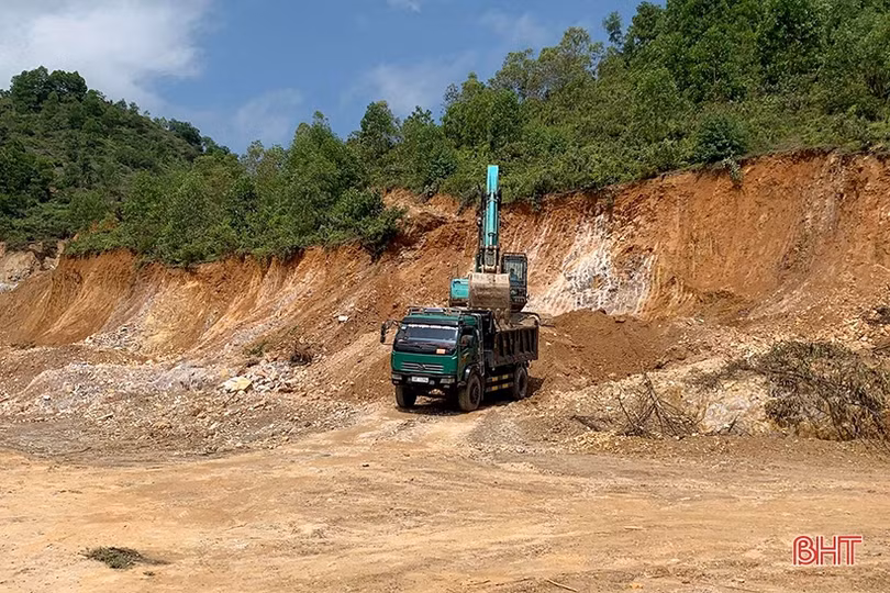 Hà Tĩnh tích cực tháo gỡ vướng mắc phát sinh về nguồn vật liệu thi công cao tốc Bắc - Nam