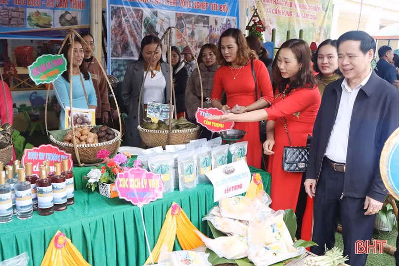 Phụ nữ Cẩm Xuyên sôi nổi tham gia ngày hội khởi nghiệp năm 2023