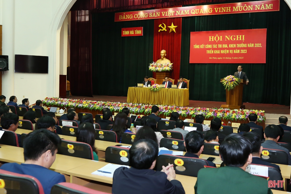 Hà Tĩnh đoàn kết, chung sức thực hiện tốt các phong trào thi đua yêu nước