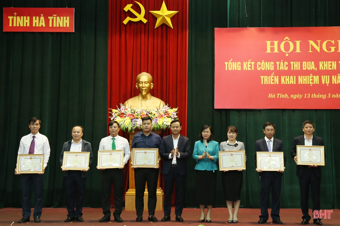 Hà Tĩnh đoàn kết, chung sức thực hiện tốt các phong trào thi đua yêu nước
