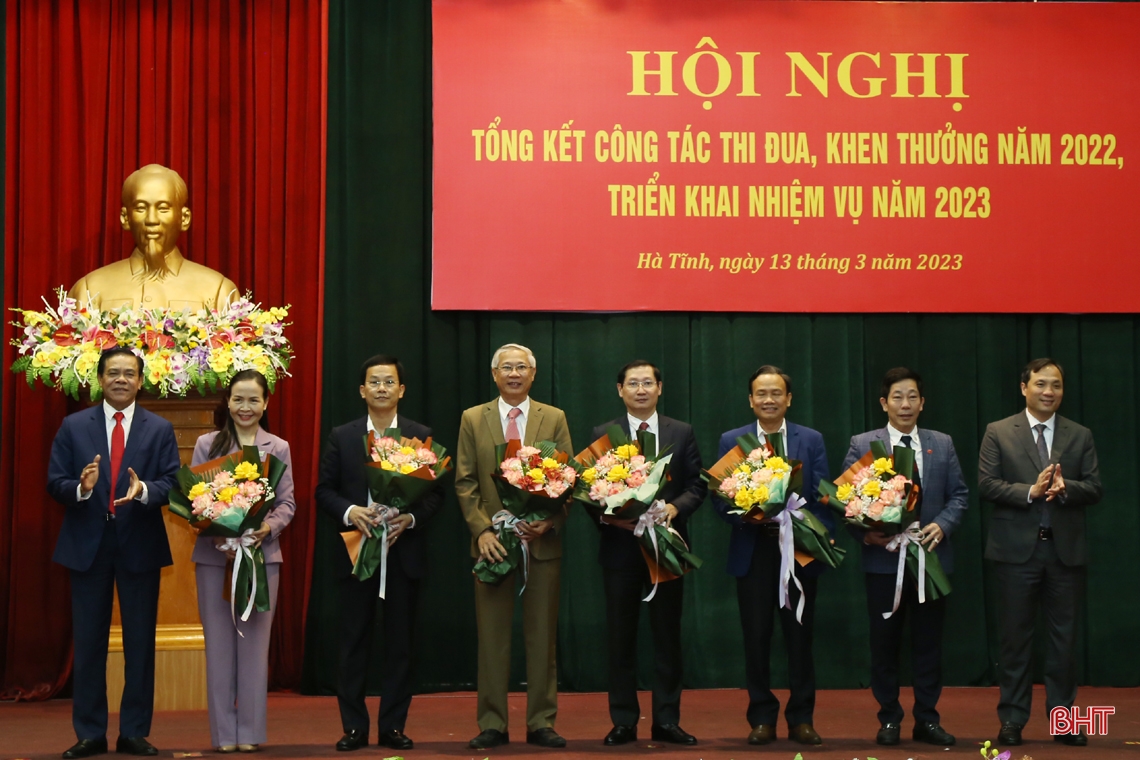 Hà Tĩnh đoàn kết, chung sức thực hiện tốt các phong trào thi đua yêu nước