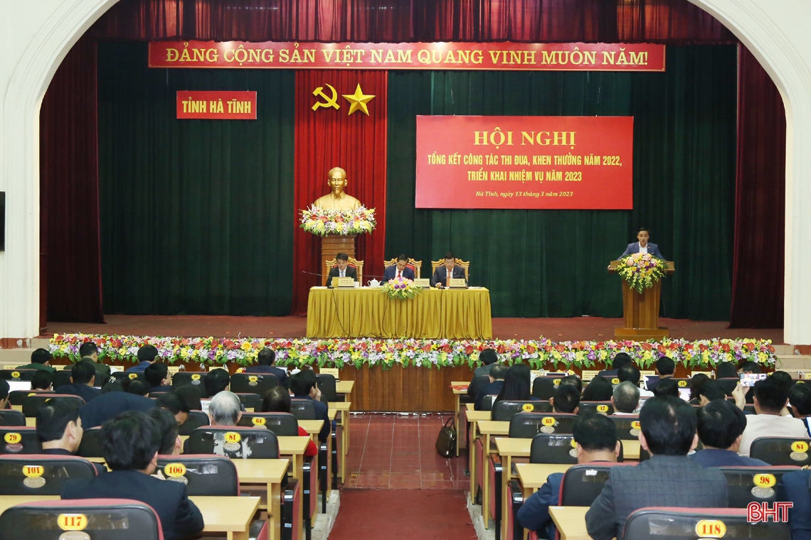 Hà Tĩnh đoàn kết, chung sức thực hiện tốt các phong trào thi đua yêu nước