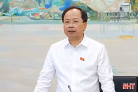 Đại biểu Quốc hội tỉnh Hà Tĩnh thảo luận tổ về KT-XH, ngân sách nhà nước