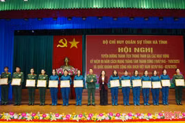 Tuyên dương cán bộ, chiến sỹ Hà Tĩnh tham gia sự kiện A80