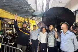 Cháy nhà lúc rạng sáng ở Hà Nội, 5 người tử vong
