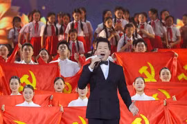 Concert quốc gia "Nối vòng tay lớn" diễn ra tối 1/11